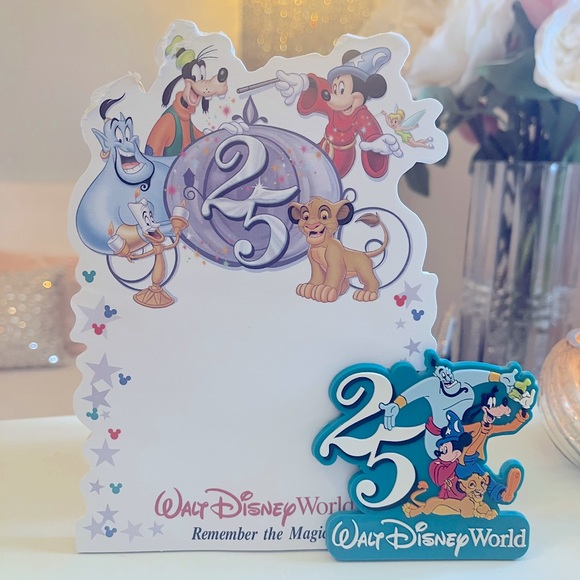 1997 Walt Disney World 25th Aaniversary Note Pad & Magnet.  Used Condition. - Picture 2 of 8